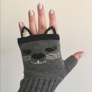 Fingerless cat gloves 🐱